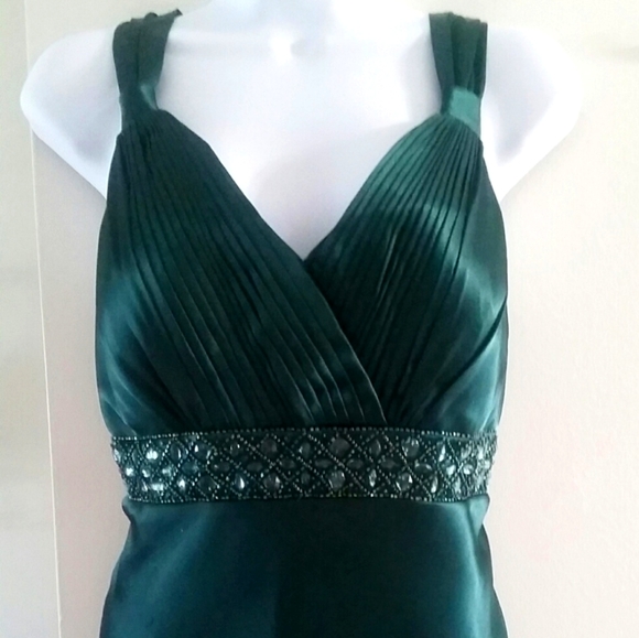 David's Bridal Dresses & Skirts - Beautiful Green Formal Maxi Dress